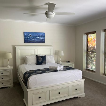 The Village Holiday Apartments At Burleigh Heads Gold Coast Exterior photo