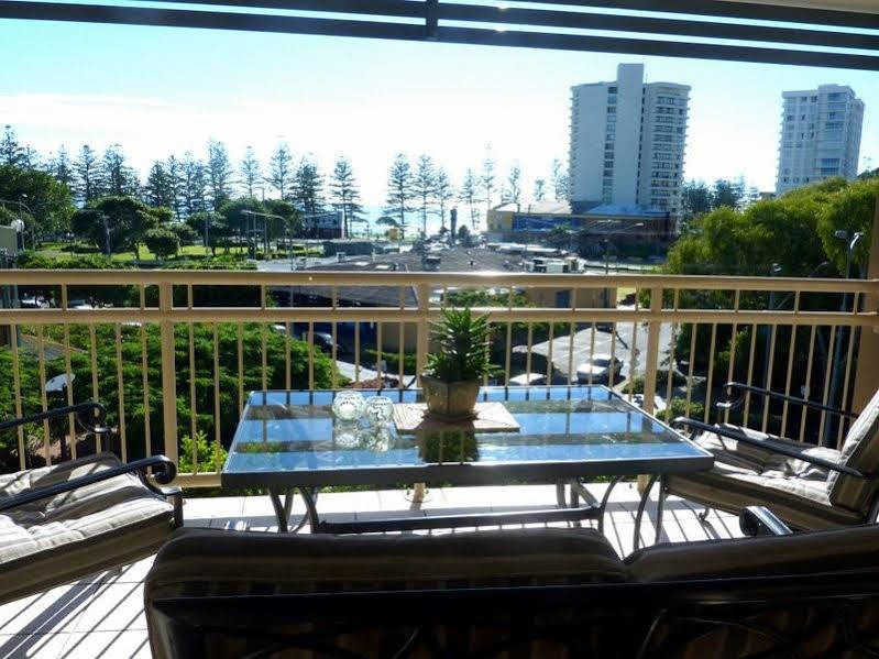 The Village Holiday Apartments At Burleigh Heads Gold Coast Exterior photo